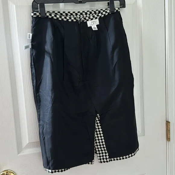 Ann Taylor Loft Skirt size 0 - Picture 4 of 5
